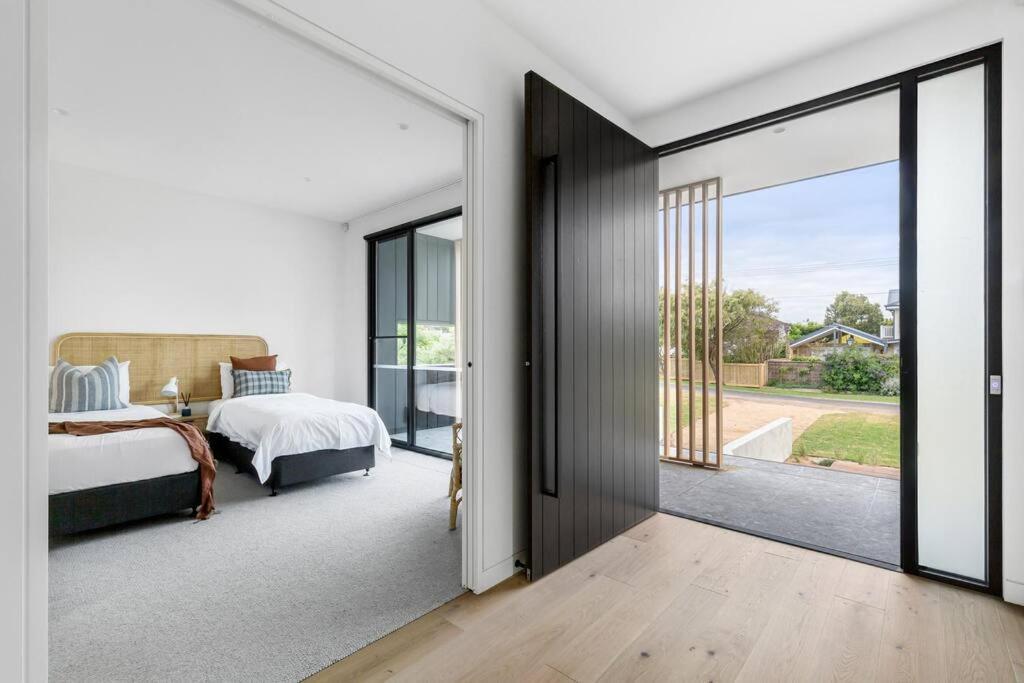 Kirks On Park - Brand New Luxury Home, Great Location 소렌토 외부 사진